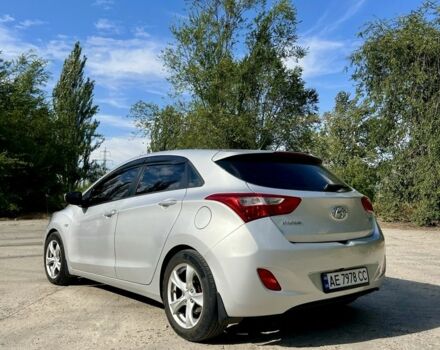 Сірий Хендай i30, об'ємом двигуна 1.4 л та пробігом 207 тис. км за 8500 $, фото 4 на Automoto.ua