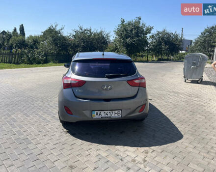 Сірий Хендай i30, об'ємом двигуна 1.4 л та пробігом 241 тис. км за 8000 $, фото 5 на Automoto.ua
