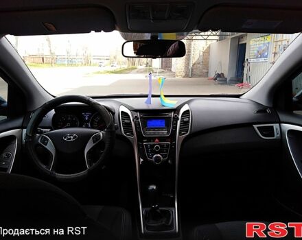 Серый Хендай i30, объемом двигателя 1.4 л и пробегом 86 тыс. км за 9500 $, фото 7 на Automoto.ua