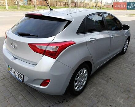 Серый Хендай i30, объемом двигателя 1.4 л и пробегом 86 тыс. км за 9500 $, фото 7 на Automoto.ua