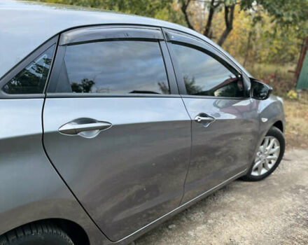 Серый Хендай i30, объемом двигателя 1.4 л и пробегом 120 тыс. км за 9900 $, фото 3 на Automoto.ua