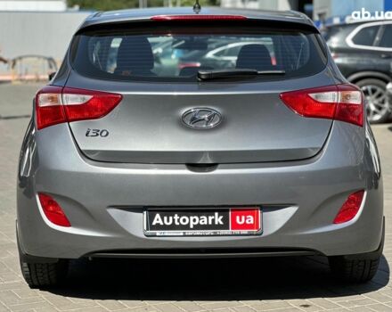 Сірий Хендай i30, об'ємом двигуна 1.4 л та пробігом 76 тис. км за 9940 $, фото 5 на Automoto.ua