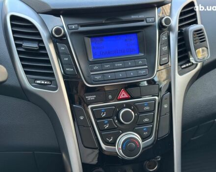 Сірий Хендай i30, об'ємом двигуна 1.4 л та пробігом 76 тис. км за 9940 $, фото 25 на Automoto.ua