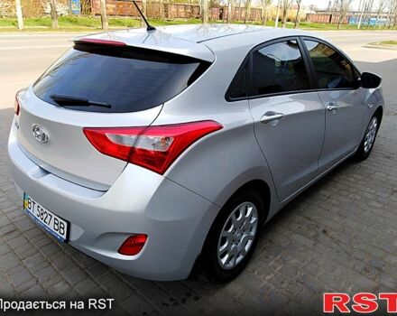 Хендай i30 2013 у Херсоні на Automoto.ua Сірий Хендай i30, об'ємом двигуна 1.4 л та пробігом 86 тис. км за 9500 $, фото 4 на Automoto.ua