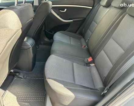 Сірий Хендай i30, об'ємом двигуна 1.4 л та пробігом 76 тис. км за 9940 $, фото 14 на Automoto.ua