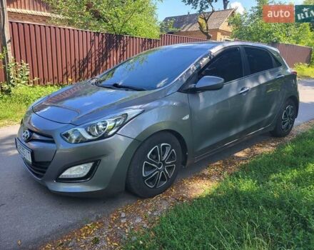 Серый Хендай i30, объемом двигателя 1.4 л и пробегом 280 тыс. км за 5800 $, фото 5 на Automoto.ua