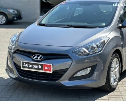 Сірий Хендай i30, об'ємом двигуна 1.4 л та пробігом 76 тис. км за 9940 $, фото 12 на Automoto.ua