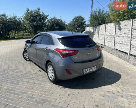 Сірий Хендай i30, об'ємом двигуна 1.4 л та пробігом 241 тис. км за 8000 $, фото 6 на Automoto.ua
