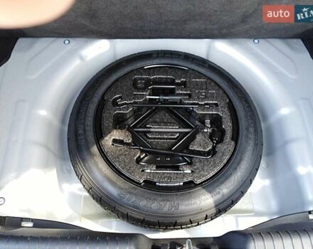 Серый Хендай i30, объемом двигателя 1.4 л и пробегом 86 тыс. км за 9500 $, фото 6 на Automoto.ua