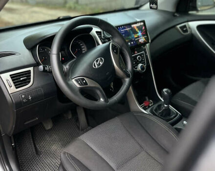 Серый Хендай i30, объемом двигателя 1.4 л и пробегом 120 тыс. км за 9900 $, фото 8 на Automoto.ua