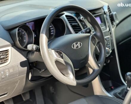 Сірий Хендай i30, об'ємом двигуна 1.4 л та пробігом 76 тис. км за 9940 $, фото 24 на Automoto.ua