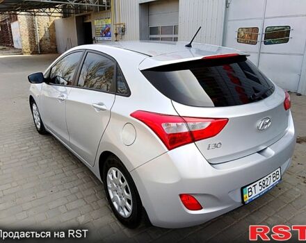 Хендай i30 2013 у Херсоні на Automoto.ua Сірий Хендай i30, об'ємом двигуна 1.4 л та пробігом 86 тис. км за 9500 $, фото 3 на Automoto.ua