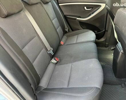 Сірий Хендай i30, об'ємом двигуна 1.4 л та пробігом 76 тис. км за 9940 $, фото 18 на Automoto.ua