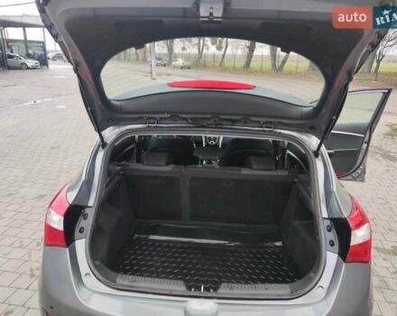 Серый Хендай i30, объемом двигателя 1.4 л и пробегом 77 тыс. км за 9100 $, фото 8 на Automoto.ua