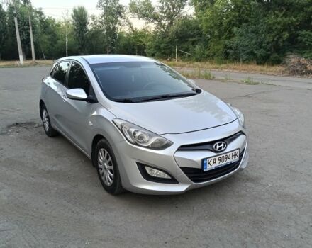 Серый Хендай i30, объемом двигателя 1.4 л и пробегом 260 тыс. км за 7800 $, фото 2 на Automoto.ua