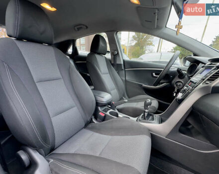 Хендай i30 2014 в Киеве на Automoto.ua Серый Хендай i30, объемом двигателя 1.4 л и пробегом 203 тыс. км за 7900 $, фото 12 на Automoto.ua