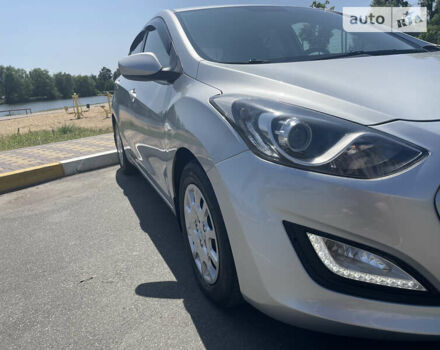 Сірий Хендай i30, об'ємом двигуна 1.4 л та пробігом 148 тис. км за 8600 $, фото 27 на Automoto.ua