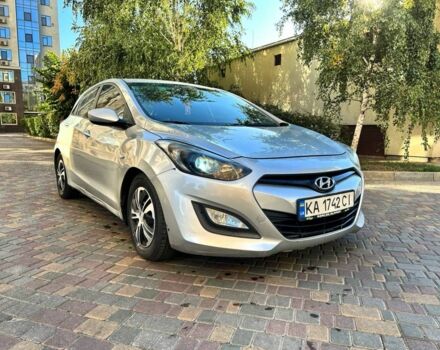 Серый Хендай i30, объемом двигателя 1.4 л и пробегом 200 тыс. км за 7500 $, фото 1 на Automoto.ua