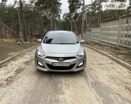 Серый Хендай i30, объемом двигателя 1.6 л и пробегом 94 тыс. км за 12500 $, фото 2 на Automoto.ua