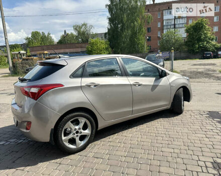 Сірий Хендай i30, об'ємом двигуна 1.4 л та пробігом 207 тис. км за 8999 $, фото 6 на Automoto.ua