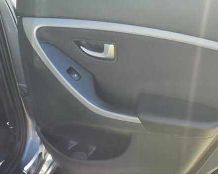 Сірий Хендай i30, об'ємом двигуна 1.6 л та пробігом 160 тис. км за 12500 $, фото 8 на Automoto.ua