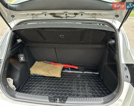 Серый Хендай i30, объемом двигателя 1.37 л и пробегом 130 тыс. км за 8800 $, фото 19 на Automoto.ua