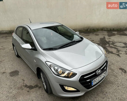 Серый Хендай i30, объемом двигателя 1.37 л и пробегом 130 тыс. км за 8800 $, фото 2 на Automoto.ua