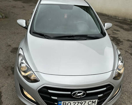 Серый Хендай i30, объемом двигателя 1.37 л и пробегом 130 тыс. км за 8800 $, фото 3 на Automoto.ua