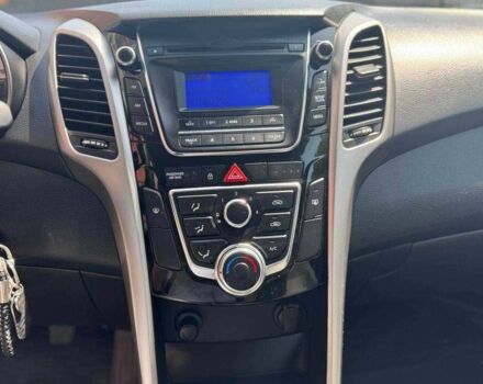 Серый Хендай i30, объемом двигателя 1.4 л и пробегом 124 тыс. км за 9700 $, фото 12 на Automoto.ua