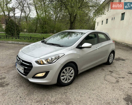 Серый Хендай i30, объемом двигателя 1.37 л и пробегом 130 тыс. км за 8800 $, фото 8 на Automoto.ua