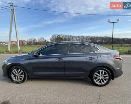 Сірий Хендай i30, об'ємом двигуна 1.35 л та пробігом 71 тис. км за 17000 $, фото 7 на Automoto.ua