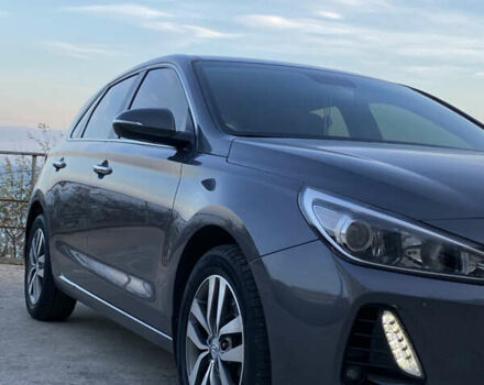 Серый Хендай i30, объемом двигателя 1.59 л и пробегом 27 тыс. км за 15900 $, фото 2 на Automoto.ua