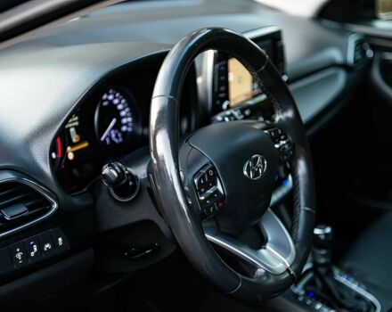 Серый Хендай i30, объемом двигателя 1.4 л и пробегом 30 тыс. км за 5599 $, фото 7 на Automoto.ua