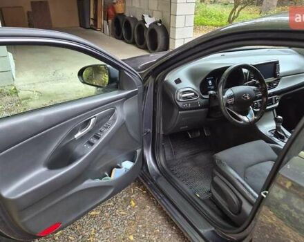 Серый Хендай i30, объемом двигателя 1.35 л и пробегом 124 тыс. км за 14500 $, фото 2 на Automoto.ua