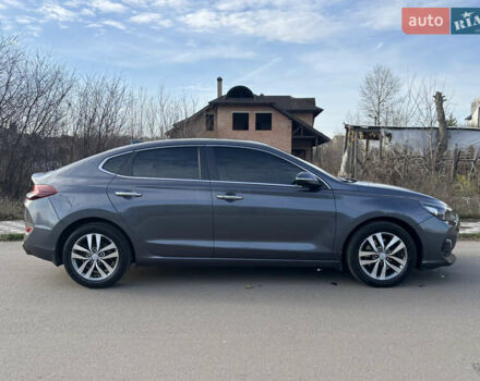 Сірий Хендай i30, об'ємом двигуна 1.35 л та пробігом 71 тис. км за 17000 $, фото 6 на Automoto.ua