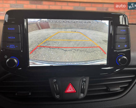 Сірий Хендай i30, об'ємом двигуна 1.35 л та пробігом 71 тис. км за 17000 $, фото 16 на Automoto.ua