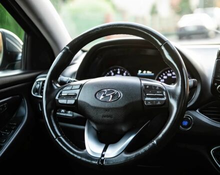 Серый Хендай i30, объемом двигателя 1.4 л и пробегом 30 тыс. км за 5599 $, фото 8 на Automoto.ua