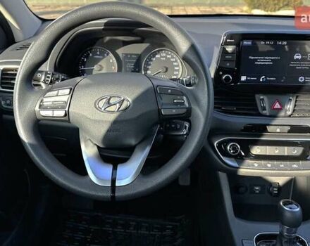 Серый Хендай i30, объемом двигателя 1.5 л и пробегом 76 тыс. км за 17017 $, фото 14 на Automoto.ua