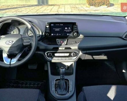 Серый Хендай i30, объемом двигателя 1.5 л и пробегом 76 тыс. км за 17017 $, фото 13 на Automoto.ua
