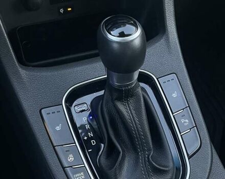 Серый Хендай i30, объемом двигателя 1.5 л и пробегом 72 тыс. км за 17800 $, фото 5 на Automoto.ua