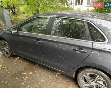 Серый Хендай i30, объемом двигателя 1.5 л и пробегом 43 тыс. км за 17100 $, фото 3 на Automoto.ua