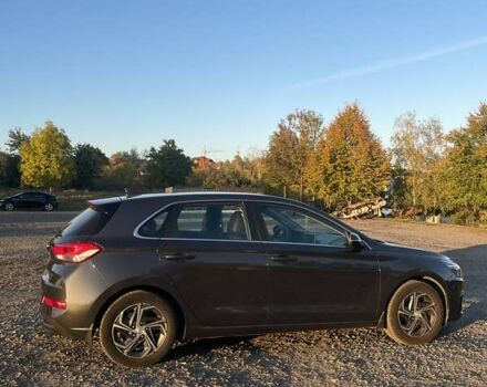 Серый Хендай i30, объемом двигателя 1.5 л и пробегом 72 тыс. км за 17800 $, фото 8 на Automoto.ua