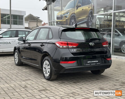 Серый Хендай i30, объемом двигателя 1.5 л и пробегом 50 тыс. км за 16800 $, фото 3 на Automoto.ua