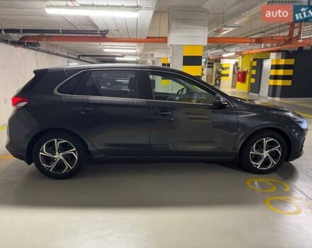 Серый Хендай i30, объемом двигателя 1.5 л и пробегом 41 тыс. км за 19500 $, фото 5 на Automoto.ua