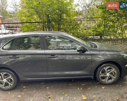 Серый Хендай i30, объемом двигателя 1.5 л и пробегом 43 тыс. км за 17100 $, фото 1 на Automoto.ua