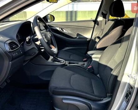 Серый Хендай i30, объемом двигателя 1.5 л и пробегом 76 тыс. км за 17017 $, фото 12 на Automoto.ua