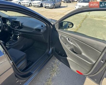 Сірий Хендай i30, об'ємом двигуна 1.5 л та пробігом 18 тис. км за 16200 $, фото 9 на Automoto.ua