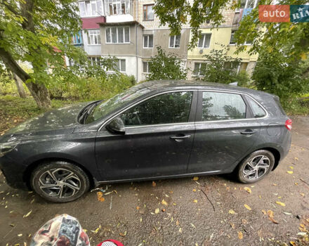 Серый Хендай i30, объемом двигателя 1.5 л и пробегом 43 тыс. км за 17100 $, фото 5 на Automoto.ua