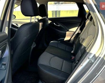 Серый Хендай i30, объемом двигателя 1.5 л и пробегом 76 тыс. км за 17017 $, фото 11 на Automoto.ua