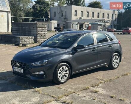 Сірий Хендай i30, об'ємом двигуна 1.5 л та пробігом 18 тис. км за 16200 $, фото 2 на Automoto.ua